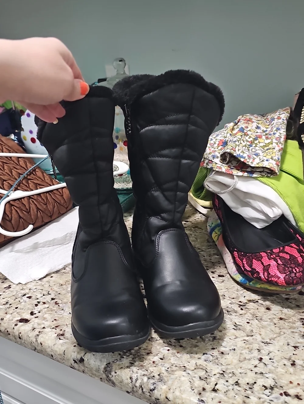 Women's New Totes Edgen Black Women's Insulated Winter Boots Size 8